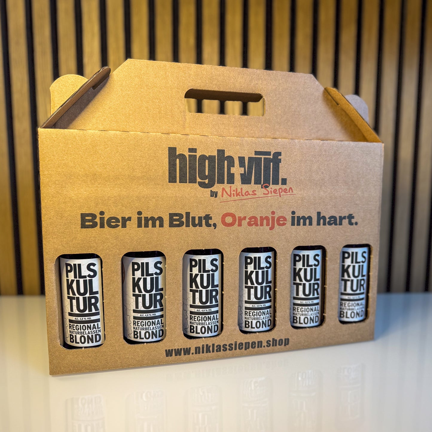 Sixpack - "Bier im Blut, Oranje im hart"